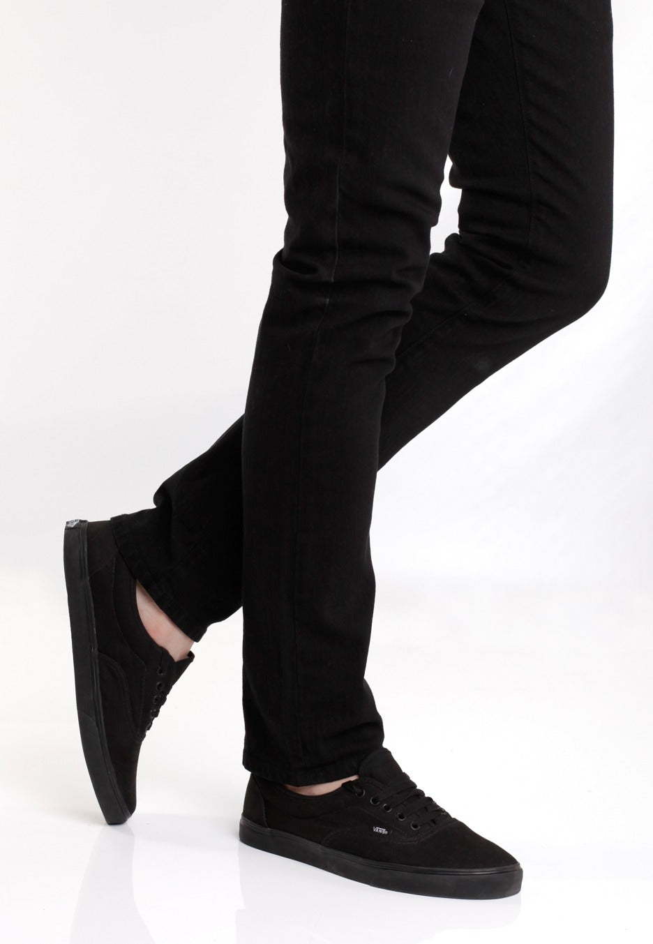 Vans - Authentic Black/Black - Shoes | Neutral-Image