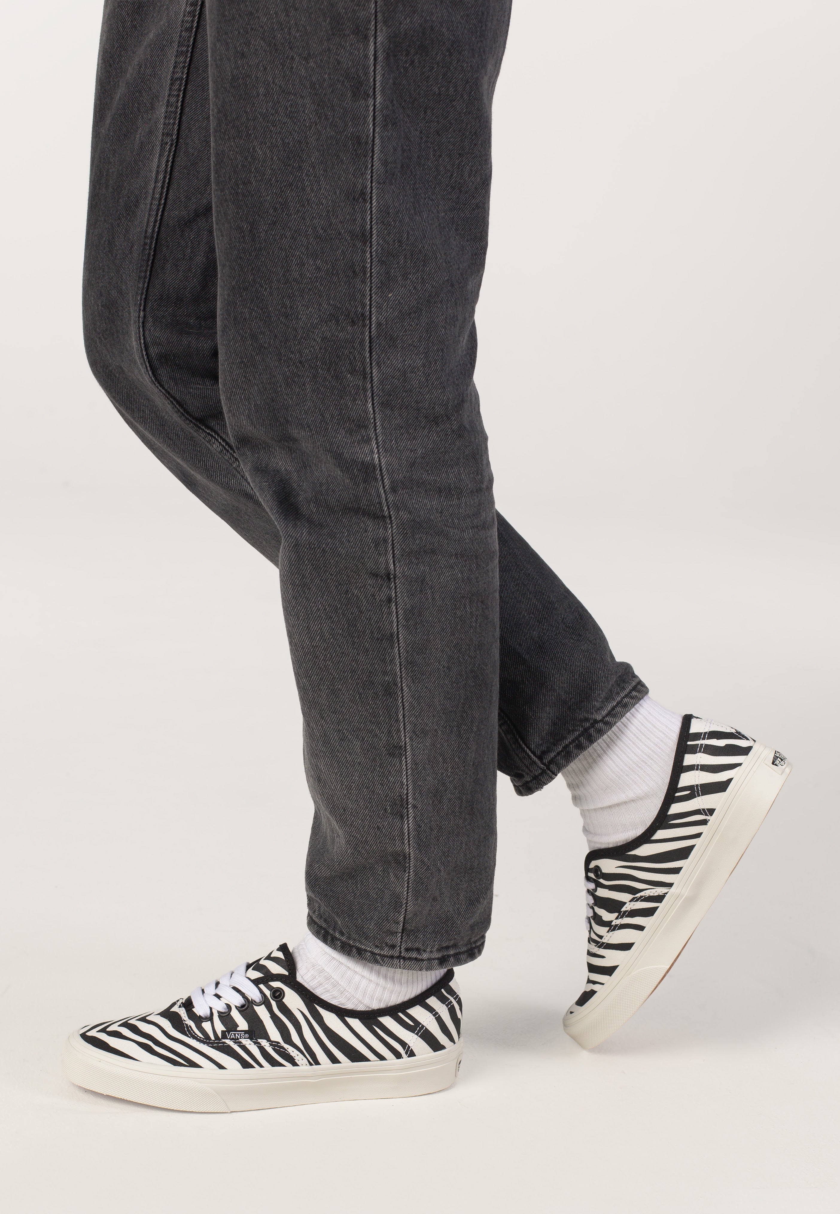 Vans - Authentic Animalier Zebra - Girl Shoes | Women-Image