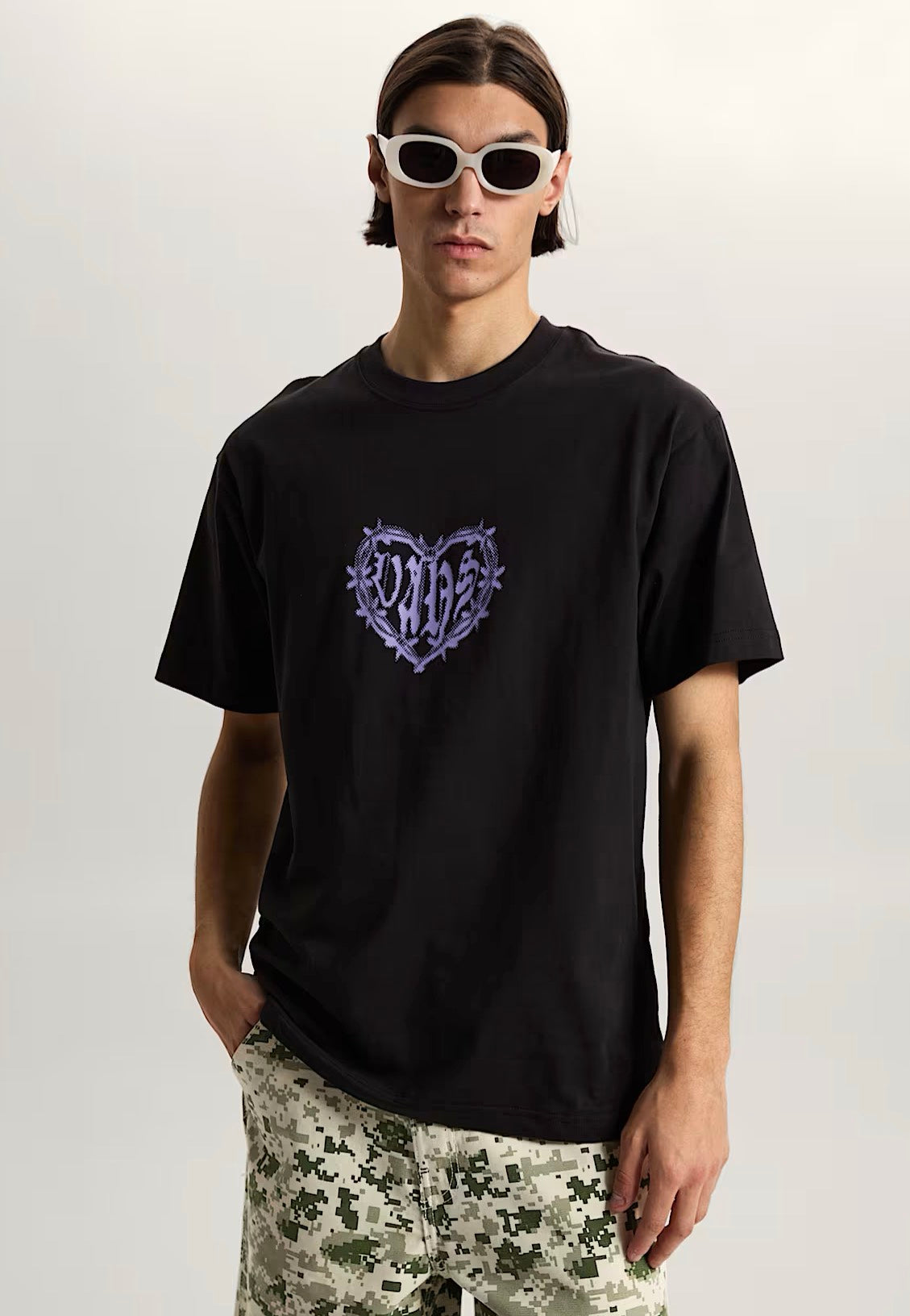 Vans - Barbed Heart Loose Black - T-Shirt | Men-Image