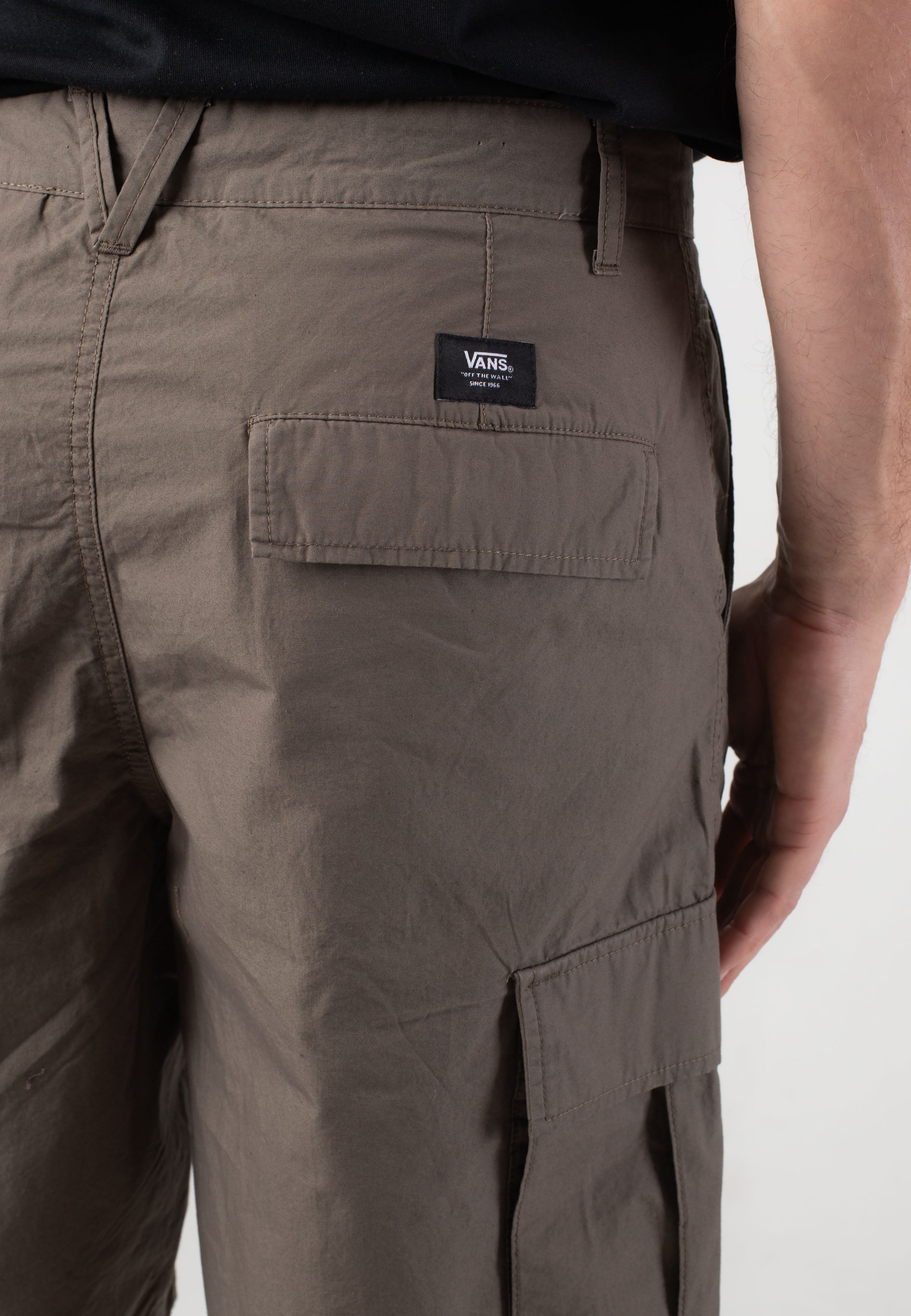 Vans - Service Cargo Loose Bungee Cord - Shorts | Men-Image