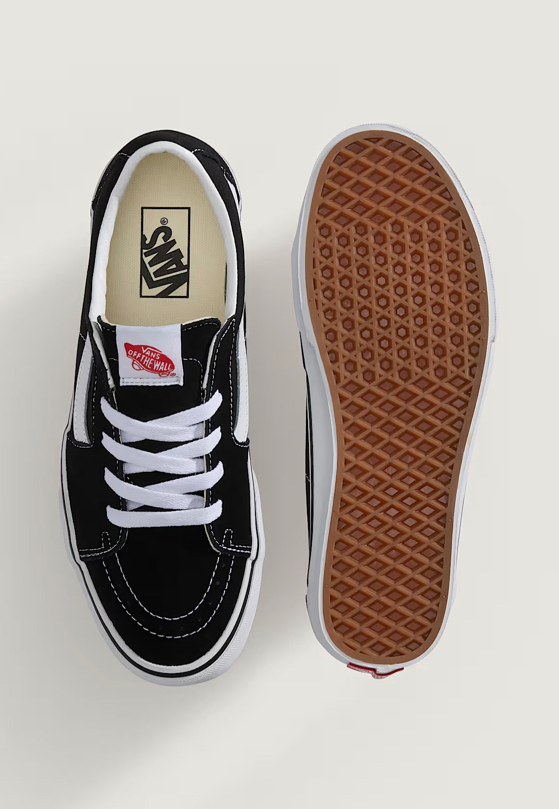 Vans - UA Sk8-Low Black/True White - Shoes | Neutral-Image