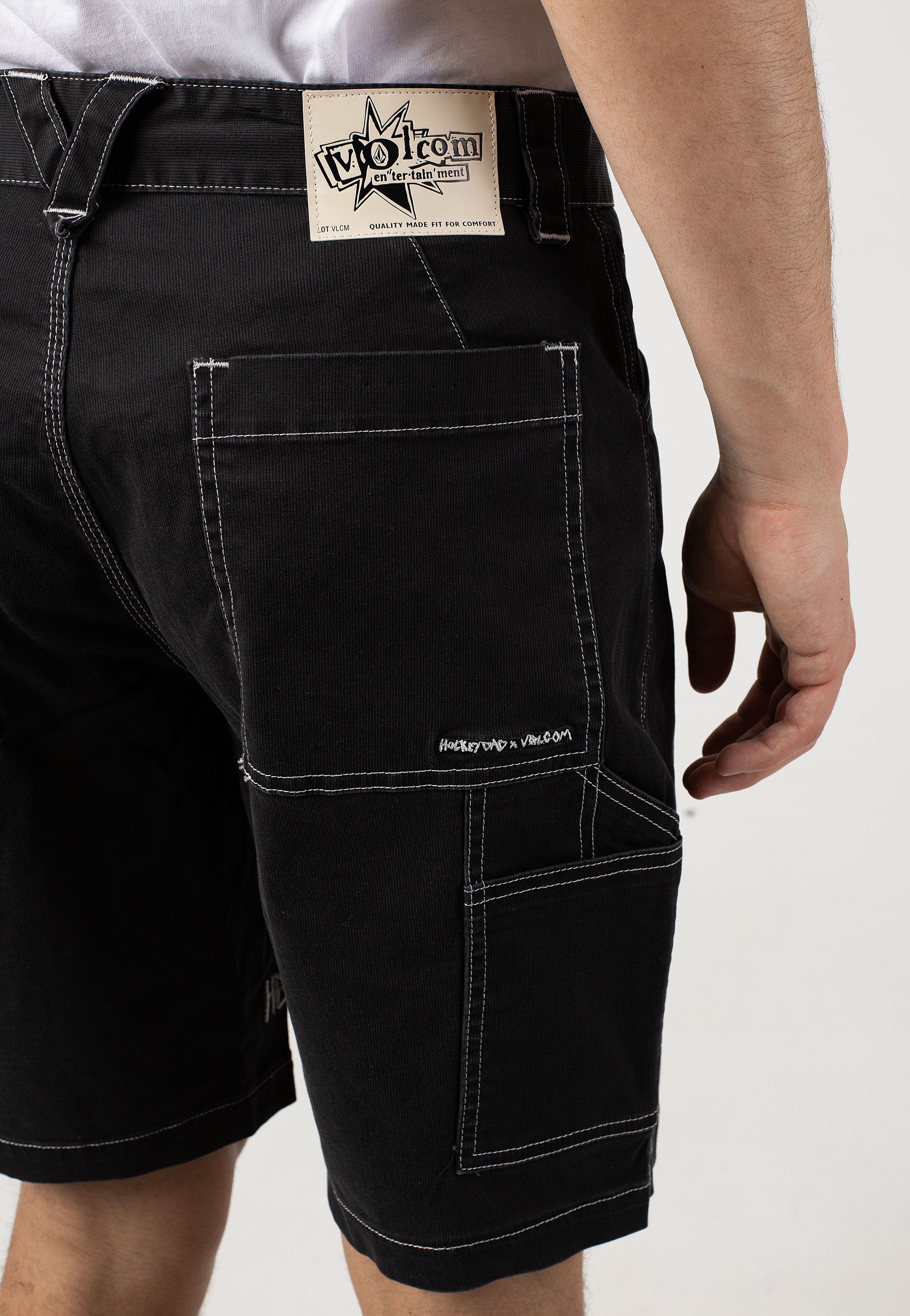 Volcom - V Ent Hockey Dad 20 Black - Shorts | Men-Image
