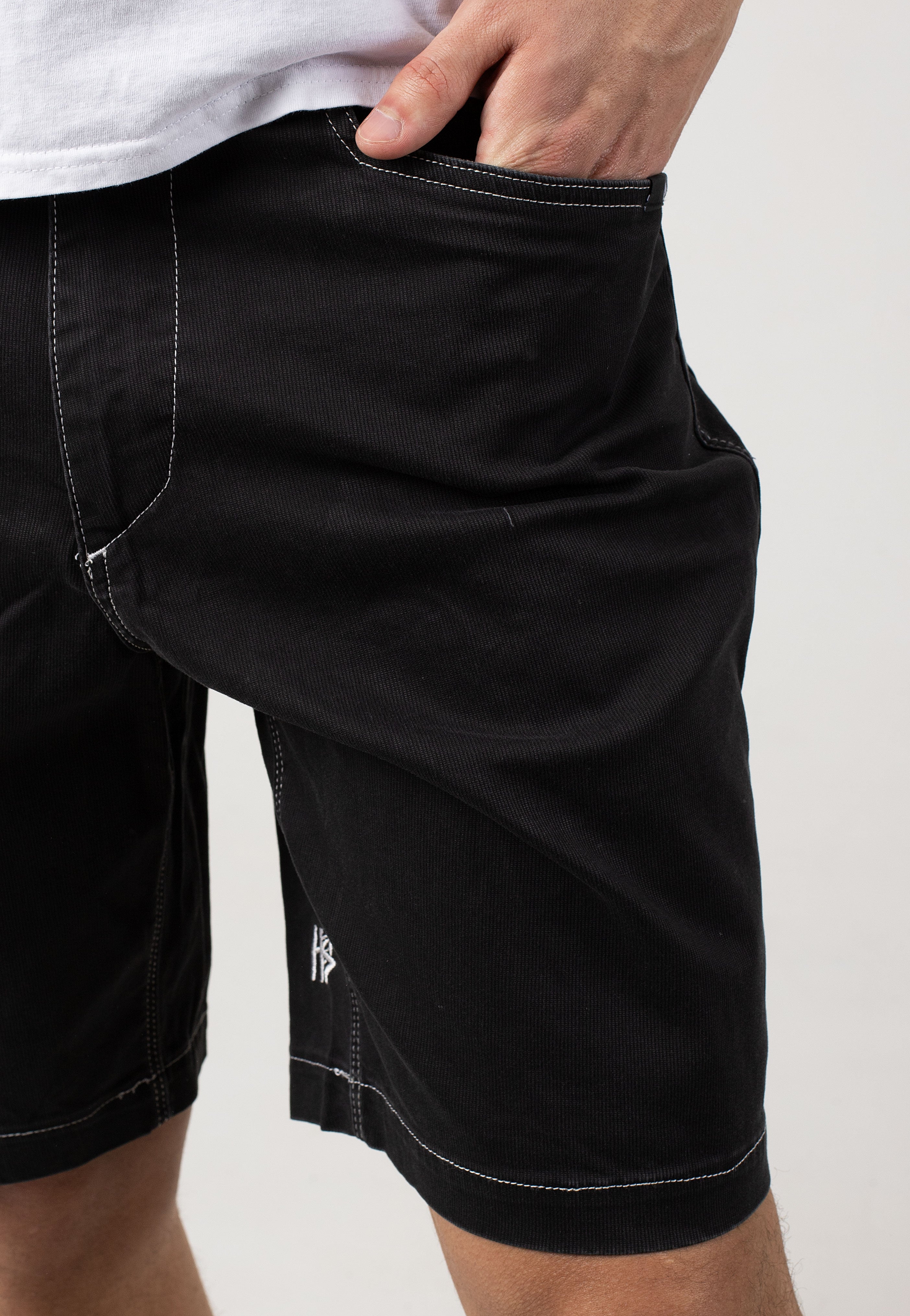 Volcom - V Ent Hockey Dad 20 Black - Shorts | Men-Image