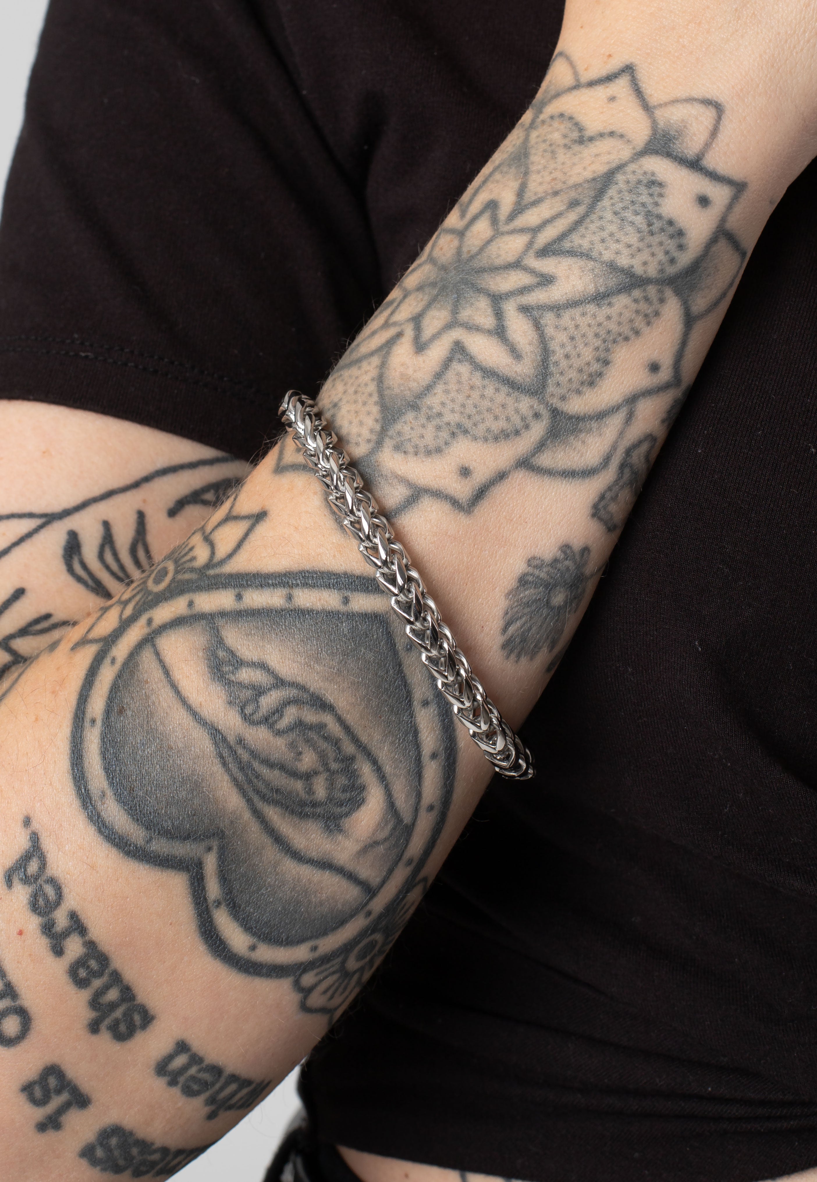 Wildcat - Braided Square Silver - Bracelet | Neutral-Image