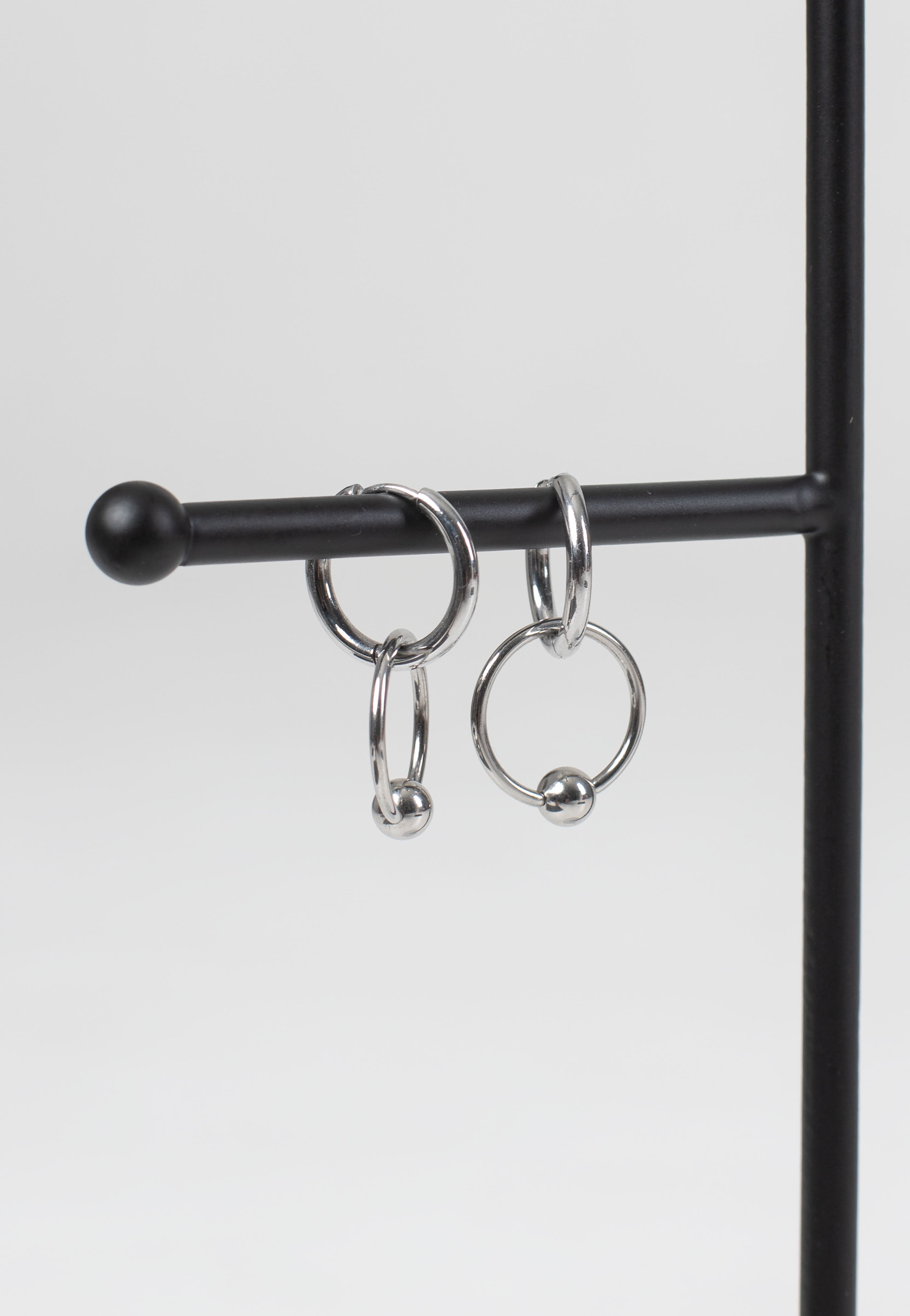 Wildcat - Little Ball Closure Hoops 16mm Silver - Earrings | Neutral-Image