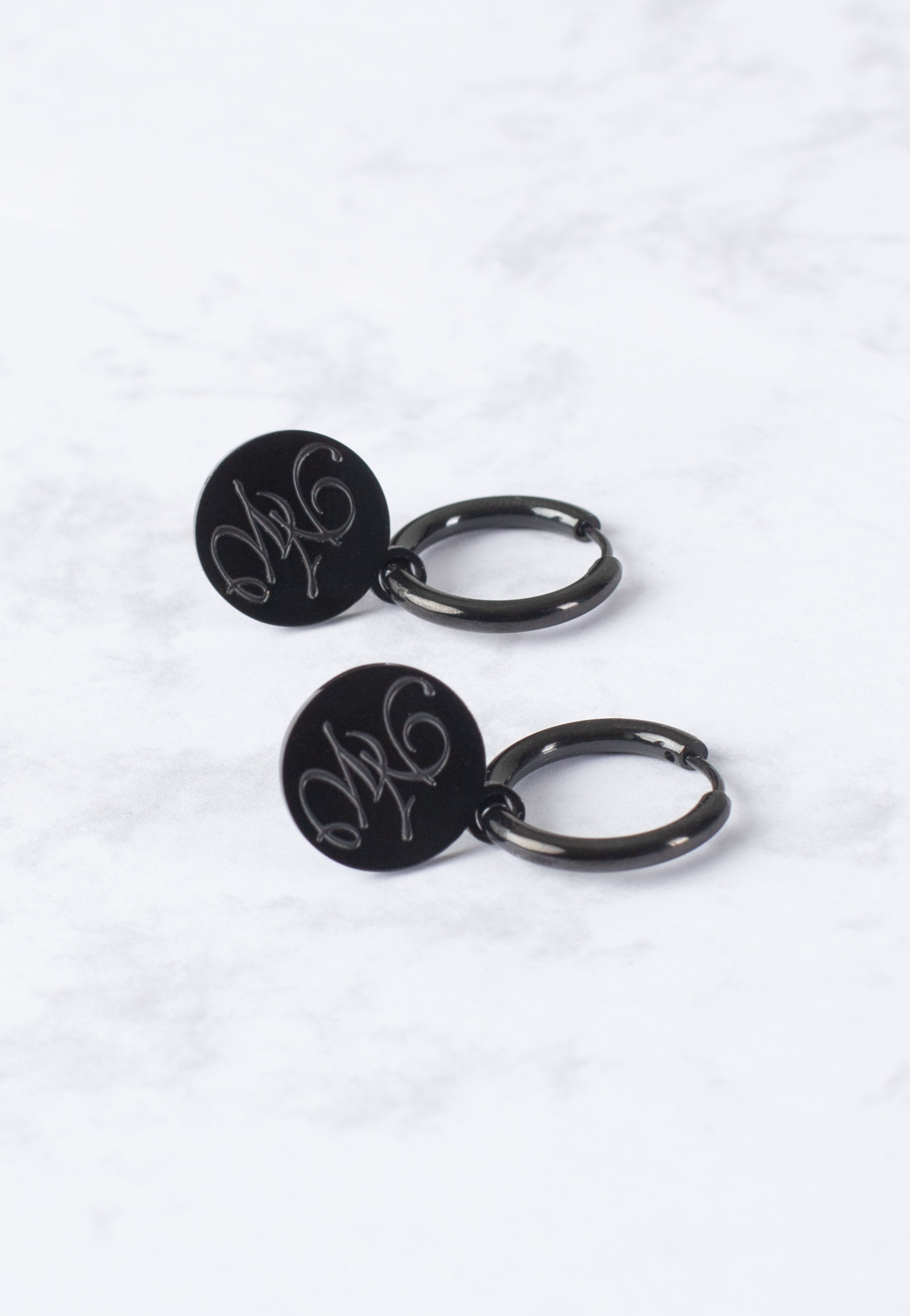 Wildcat x Nightwish - Little Hoops Coin Log Black - Earrings | Neutral-Image