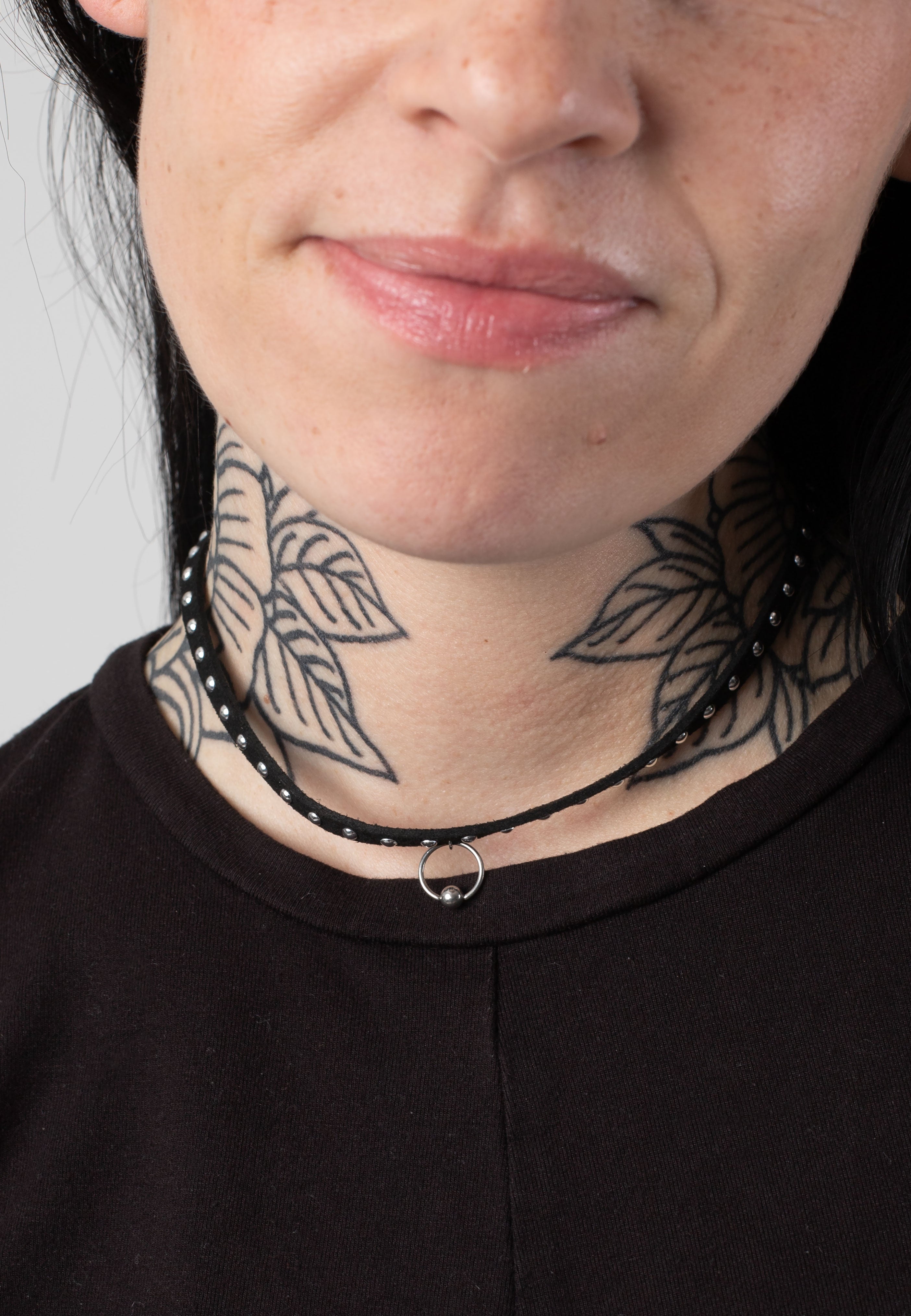 Wildcat - Ring Of O Studded Black - Choker | Neutral-Image