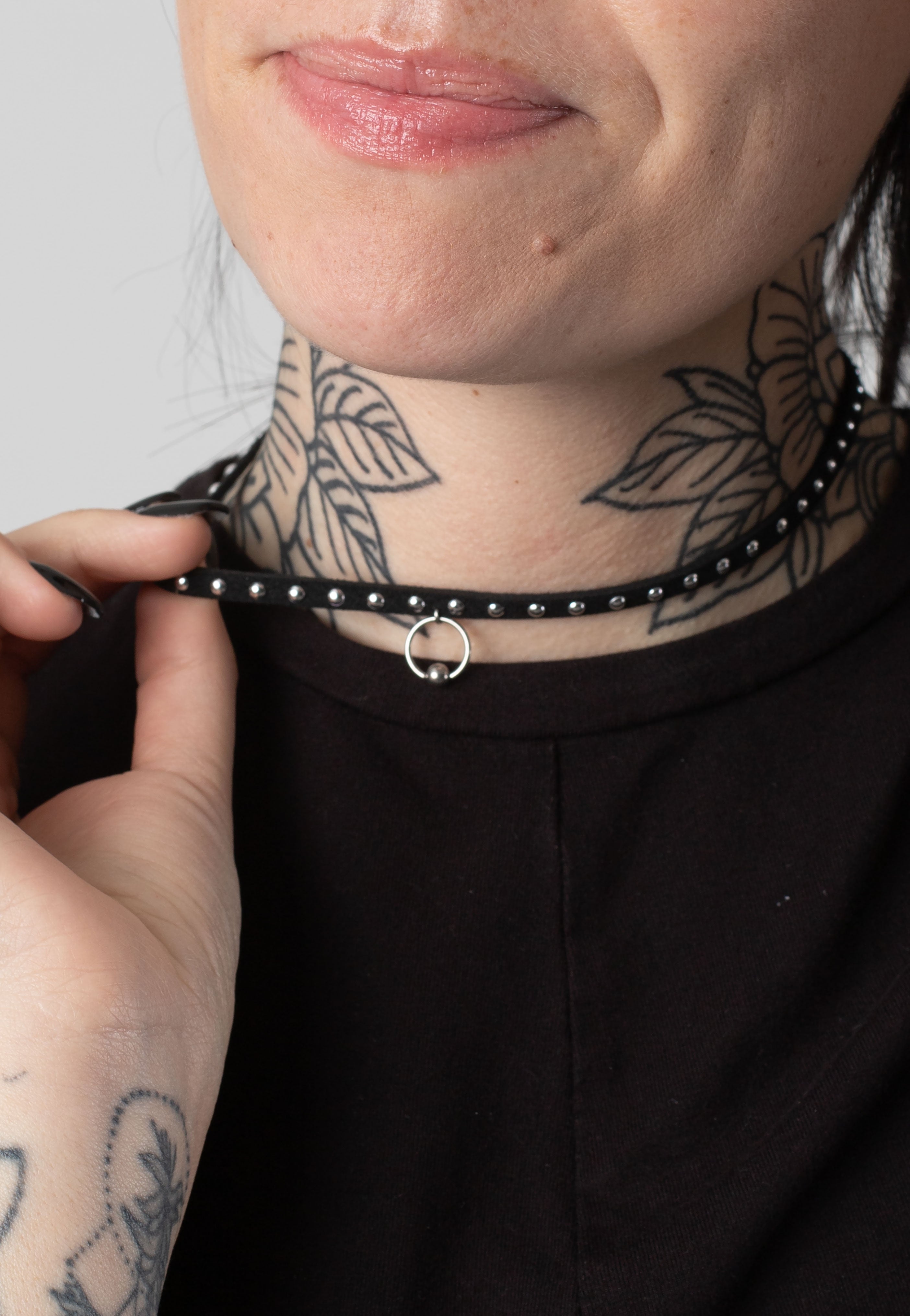 Wildcat - Ring Of O Studded Black - Choker | Neutral-Image