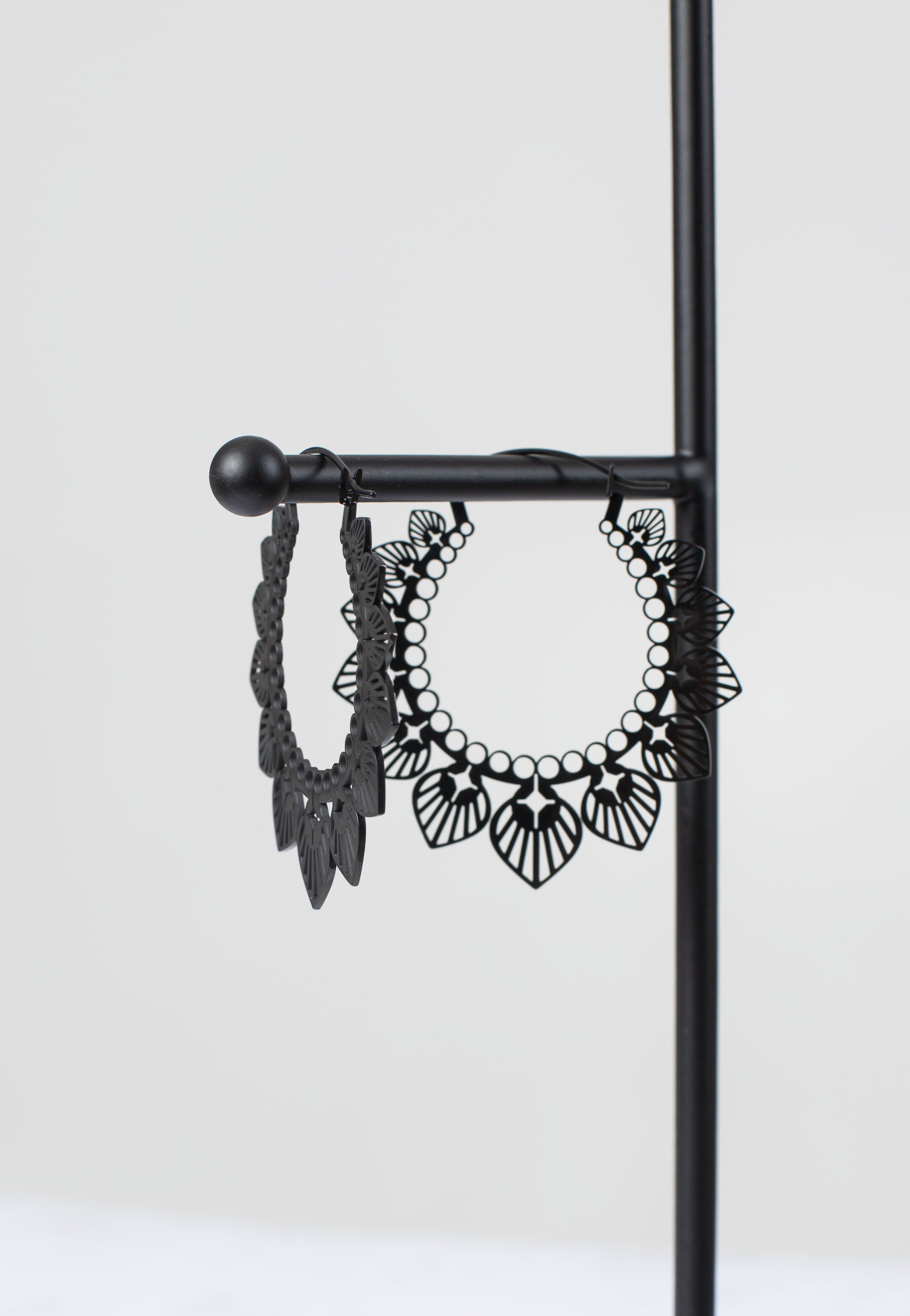 Wildcat - Sunflower Bubble Pairs Black - Earrings | Neutral-Image