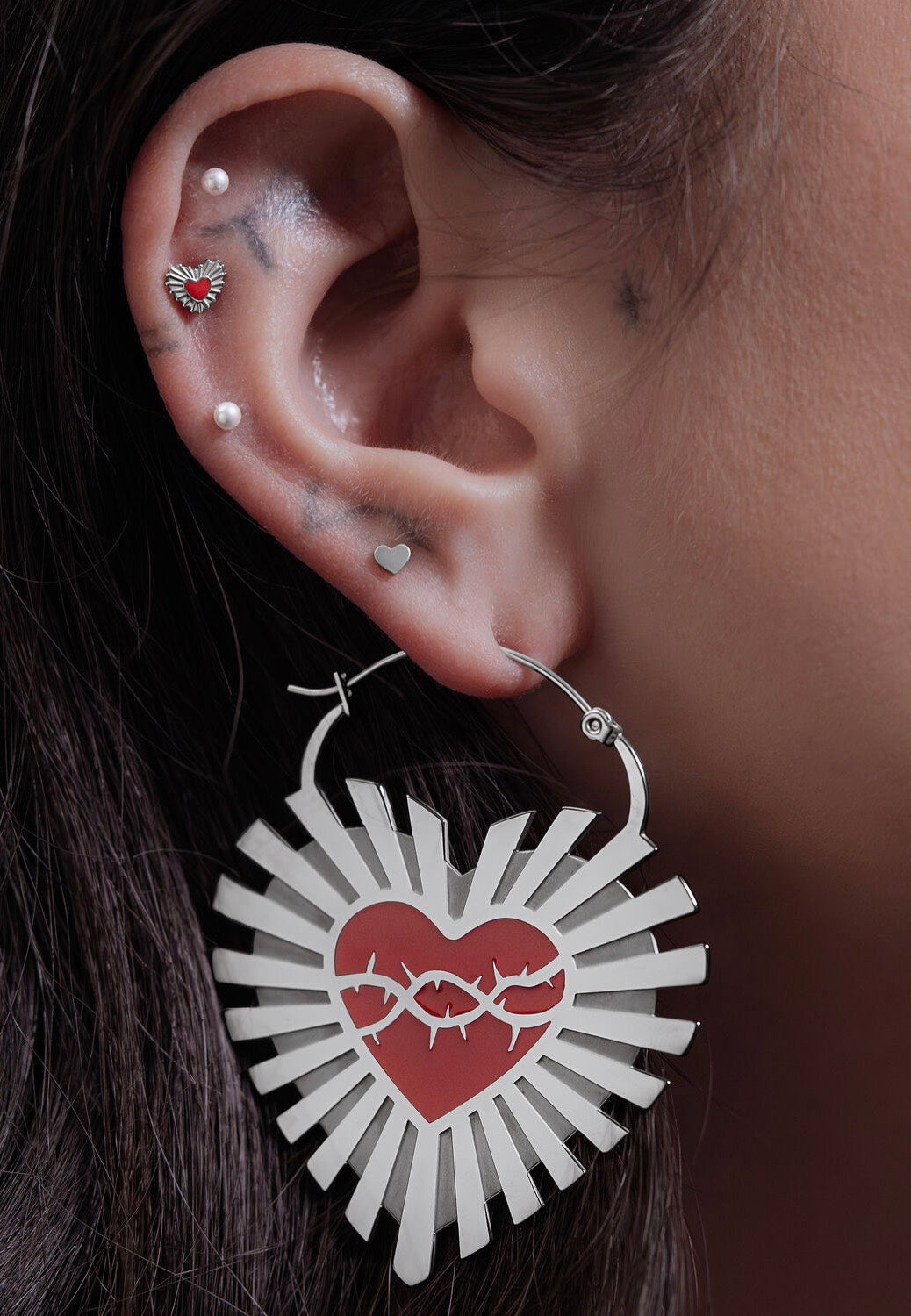 Wildcat - Barbed Wire Sacred Heart Silver - Earrings | Neutral-Image