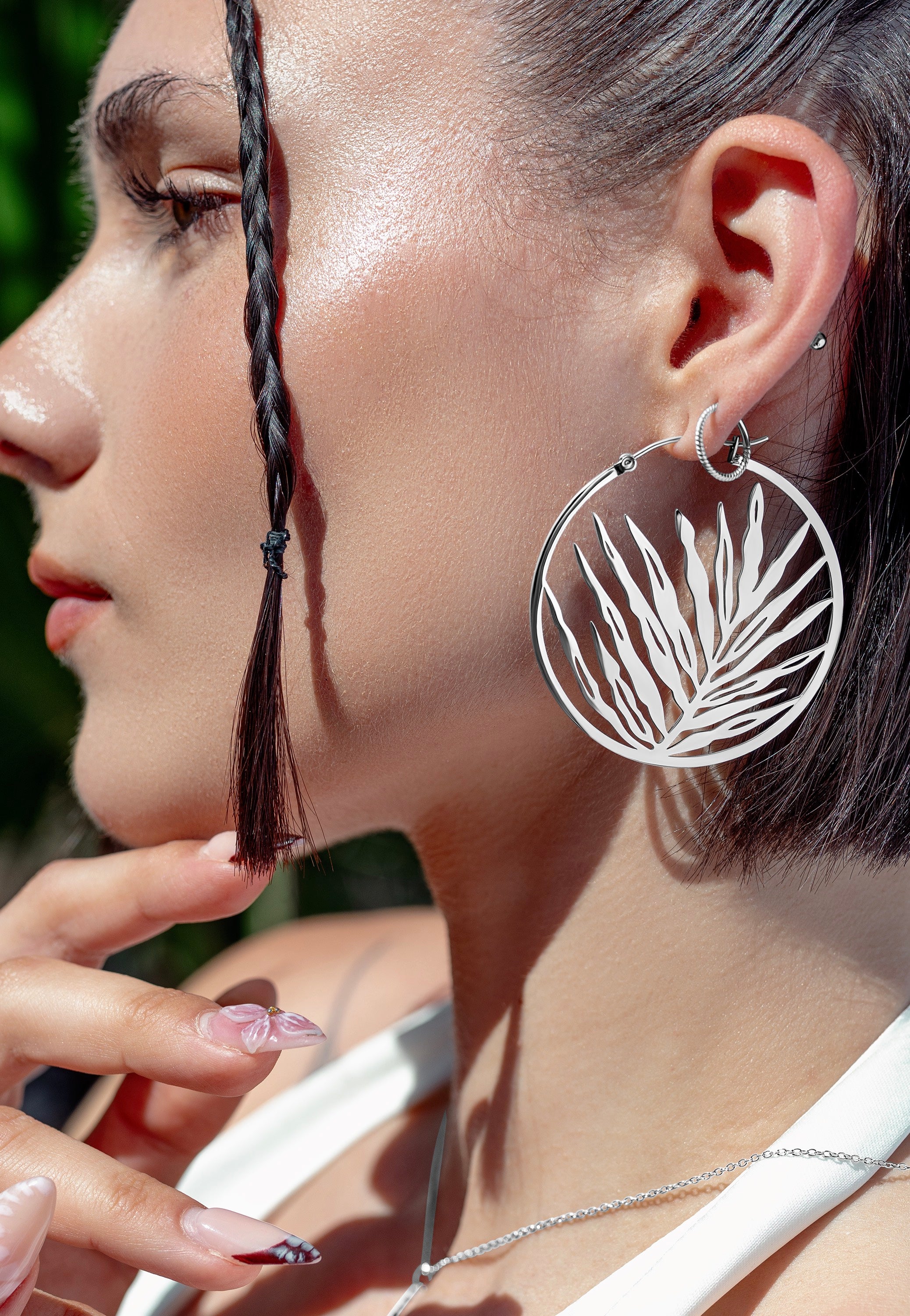 Wildcat - Noble Leaf Hoops Pair Silver - Earrings | Neutral-Image