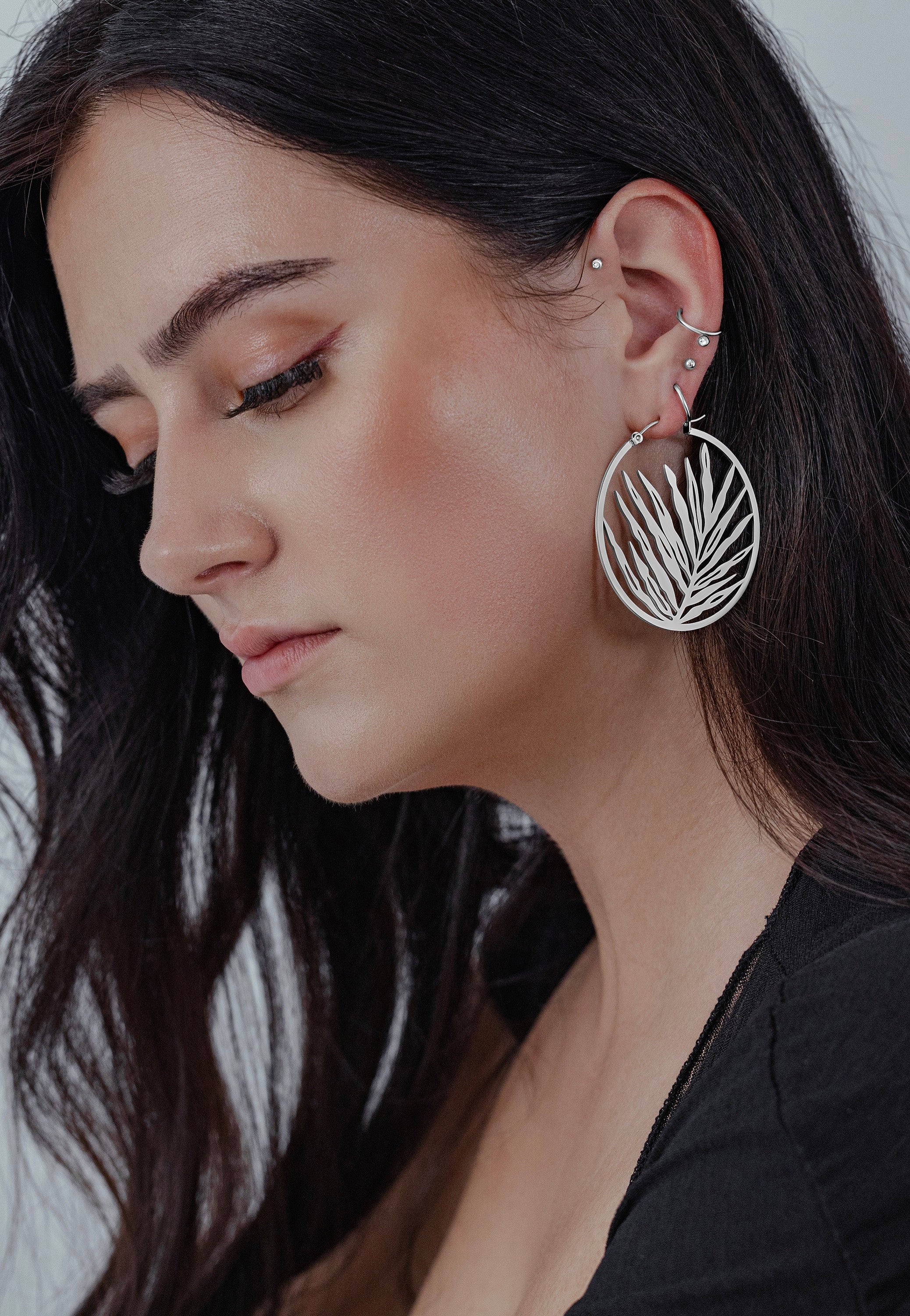Wildcat - Noble Leaf Hoops Pair Silver - Earrings | Neutral-Image