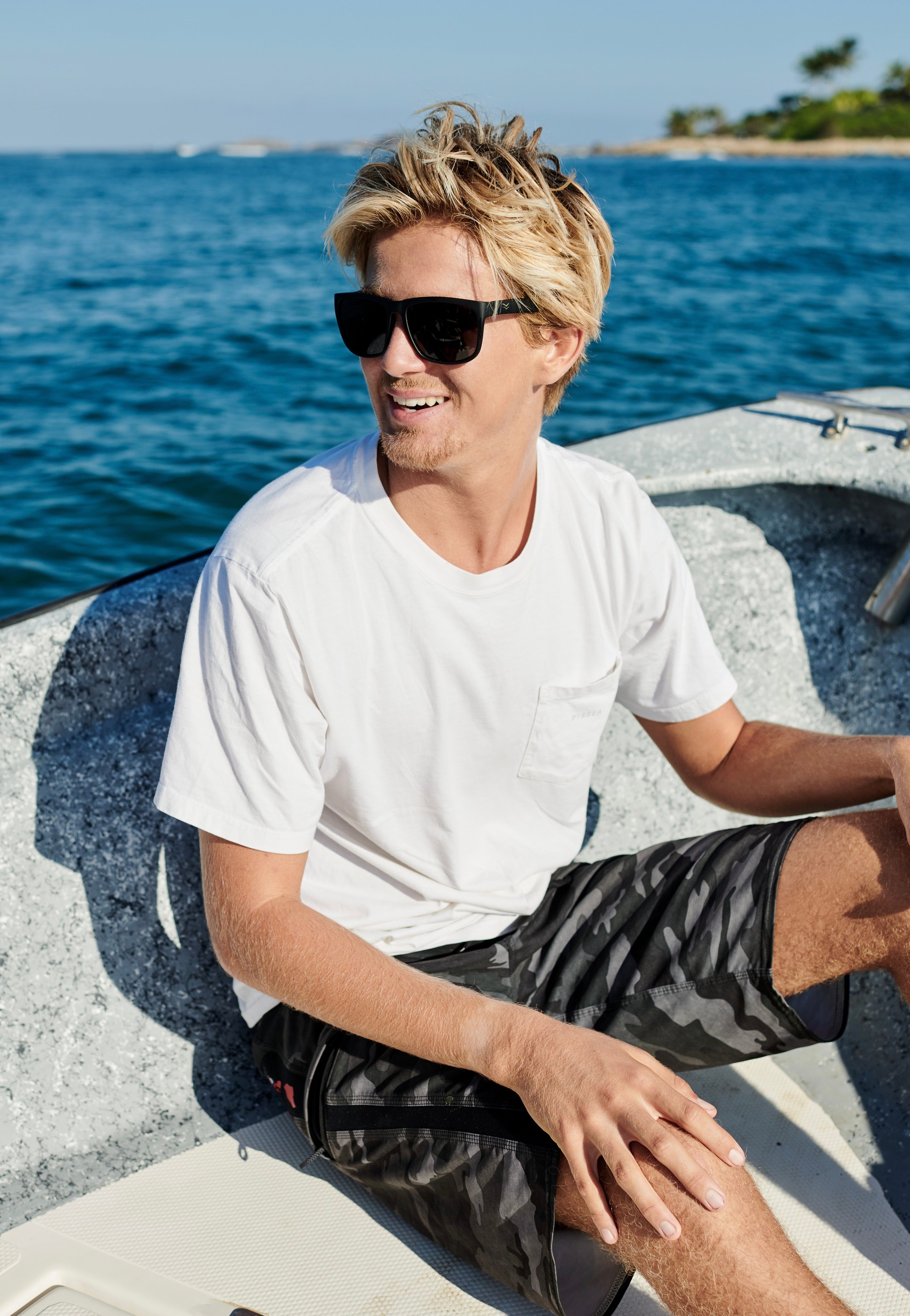 I-Sea - Wyatt Black/Smoke Polarized - Sunglasses | Neutral-Image